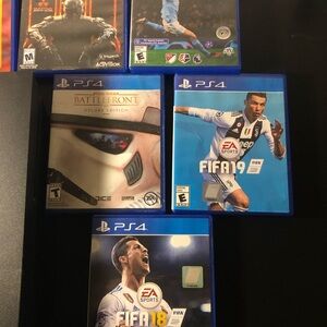 PlayStation 4 Bundle with controller and 6 videogames